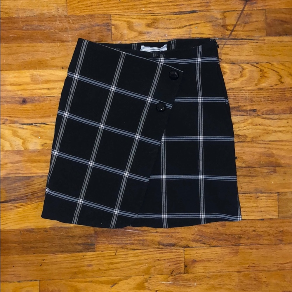 SOLD: UO high waisted plaid skirt